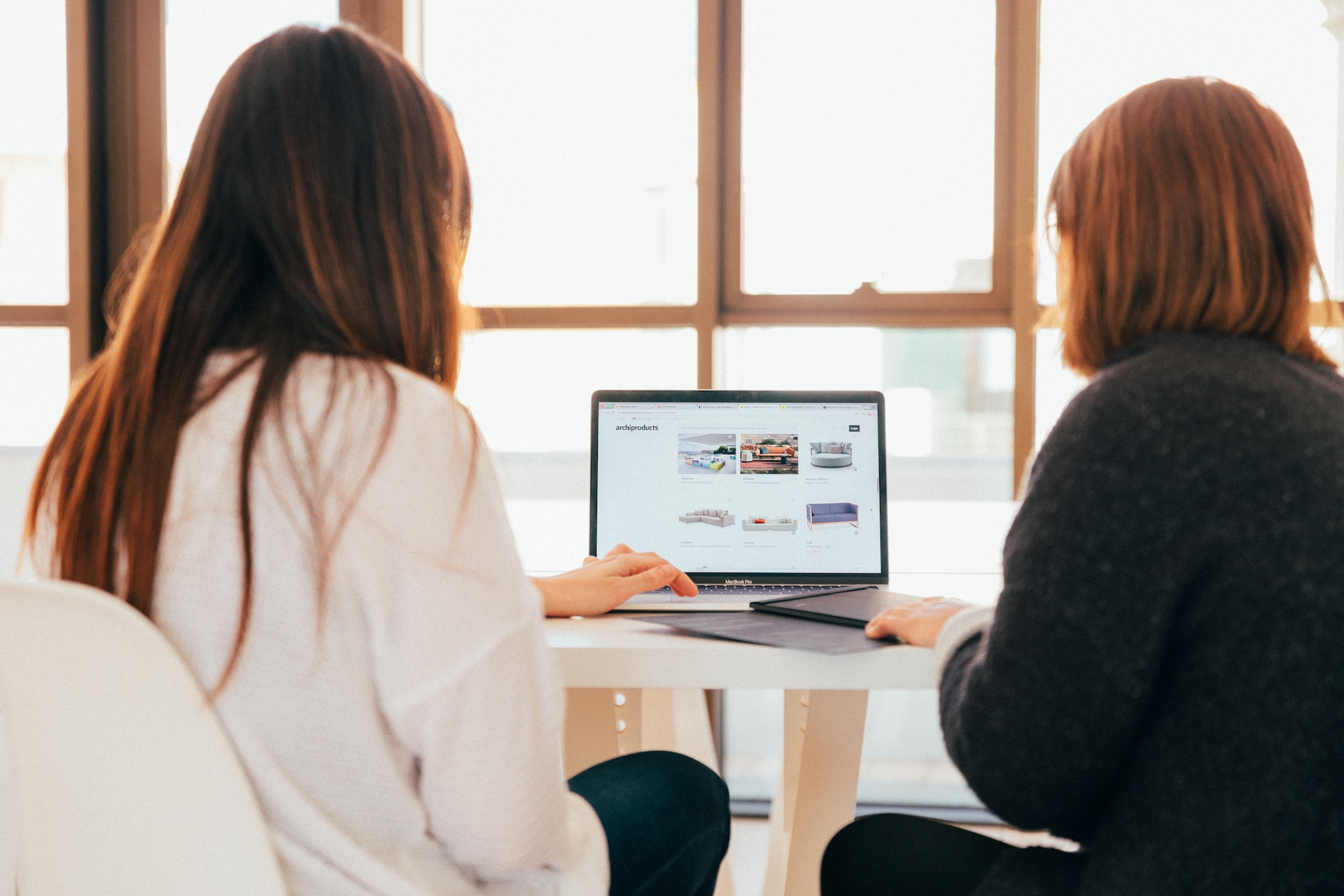 Website marketing manager cross-team collaboration